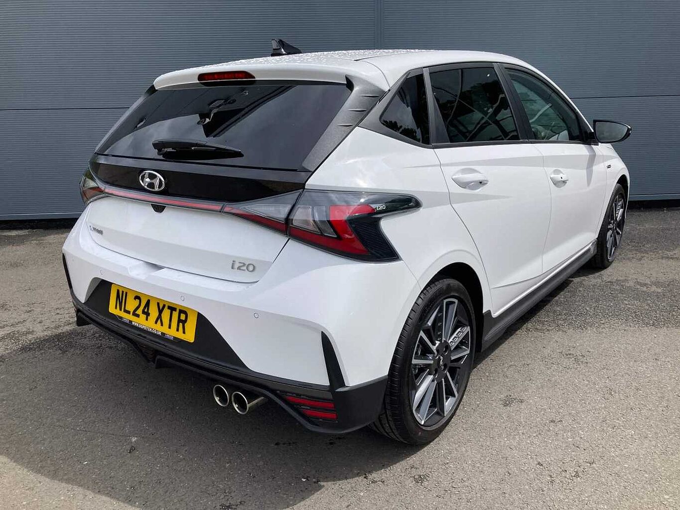 Hyundai i20 Hatchback 5 Doors Manual Hybrid White | Hyundai Motor  