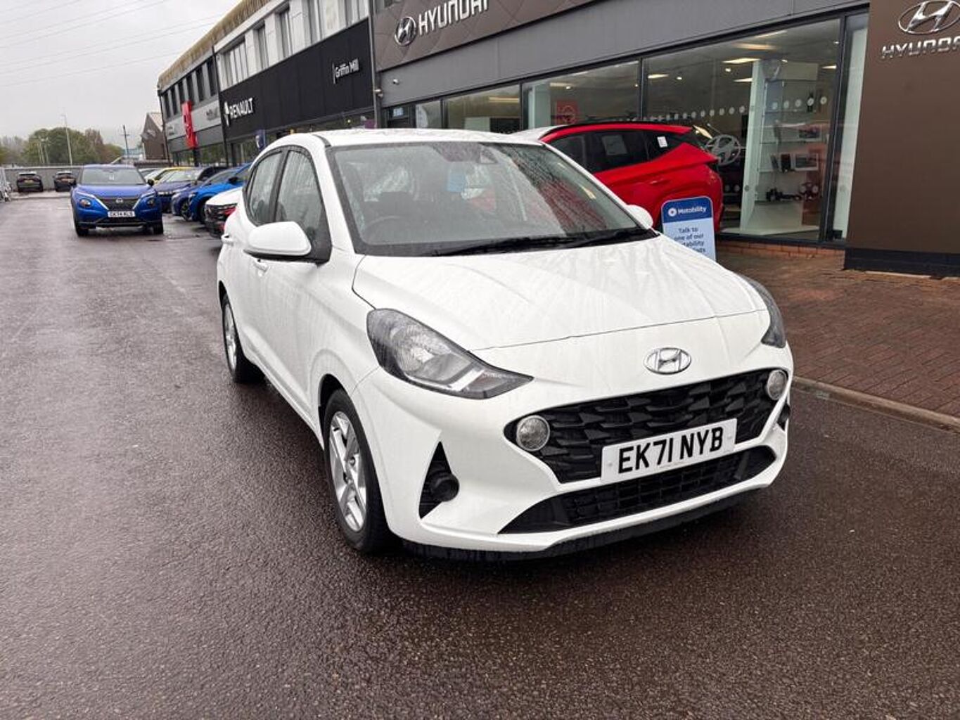 Hyundai i10 Hatchback 5 Doors Manual Petrol White Hyundai Motor UK